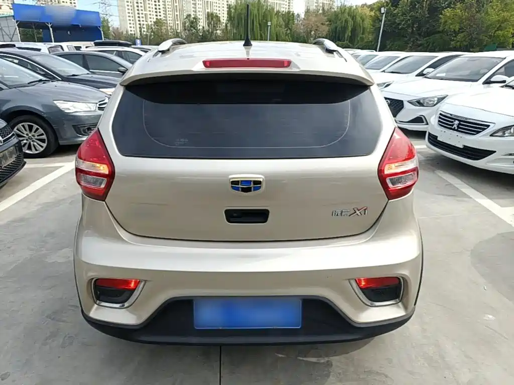 Geely Vision X1 — миниатюра 6