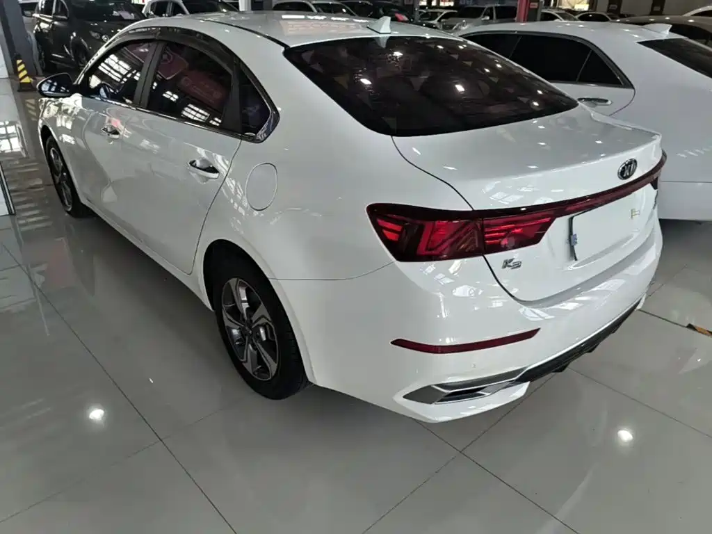Kia K3 — миниатюра 5