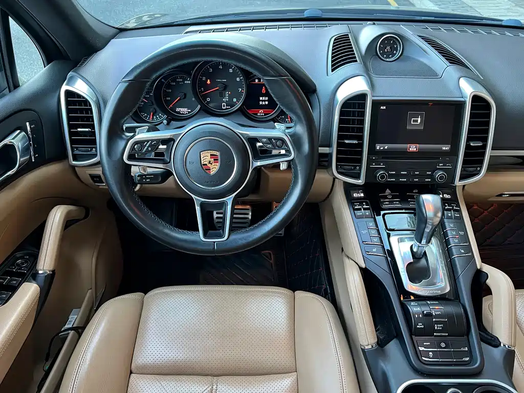 PORSCHE CAYENNE