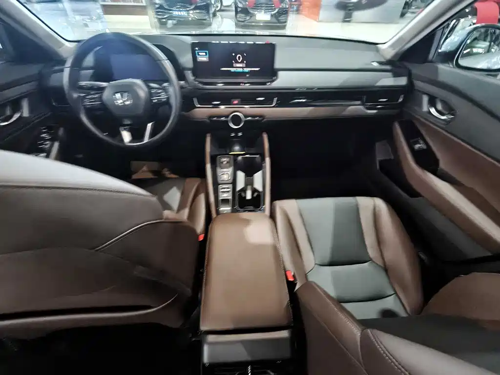 Honda Inspire PHEV — миниатюра 6