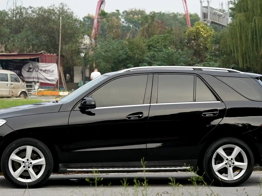 Mercedes-Benz M-Class — миниатюра 4