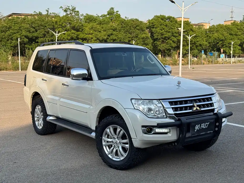 Mitsubishi V97 2018 3.8L AT