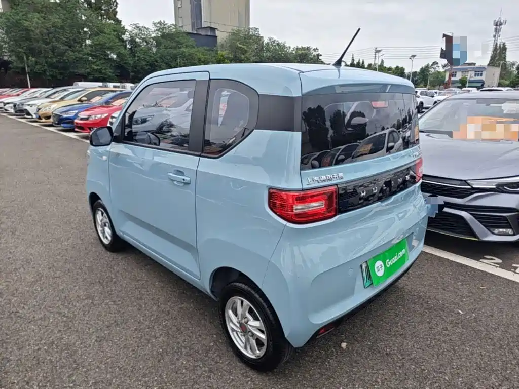 Wuling MINIEV — миниатюра 5