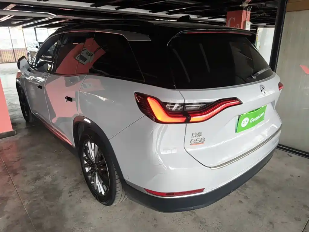 NIO ES8 — миниатюра 5