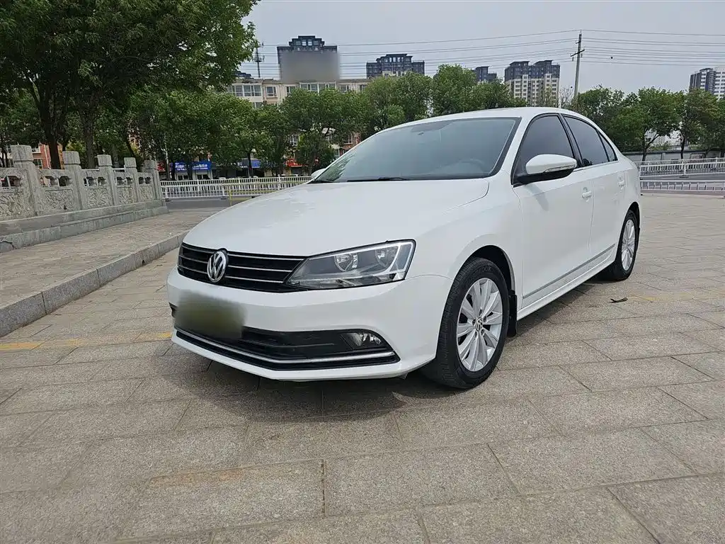 Volkswagen Sagitar 2016