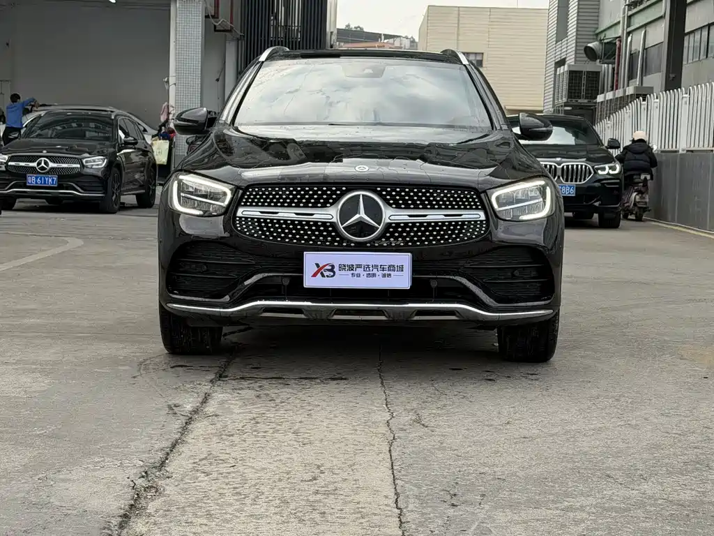 MERCEDES-BENZ GLC
