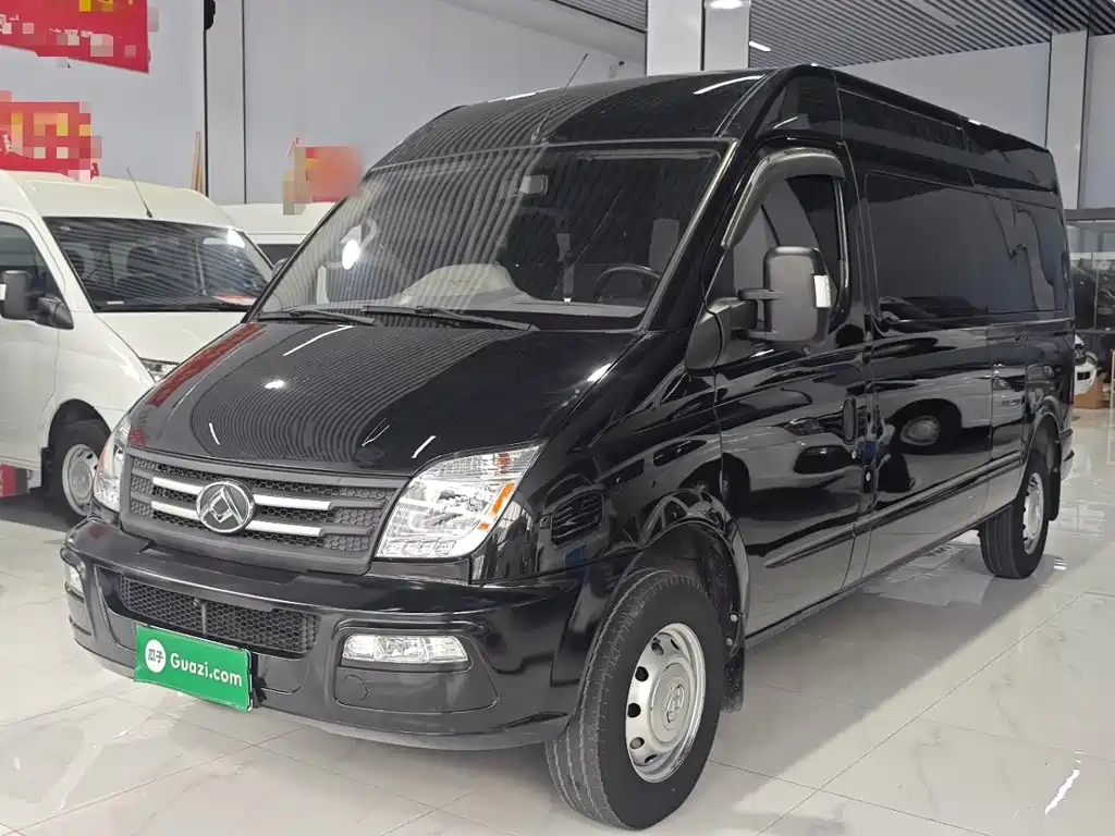 上汽大通MAXUS V80 2021款 2.0T AMT经典傲运通长轴中顶6/7/8/9座