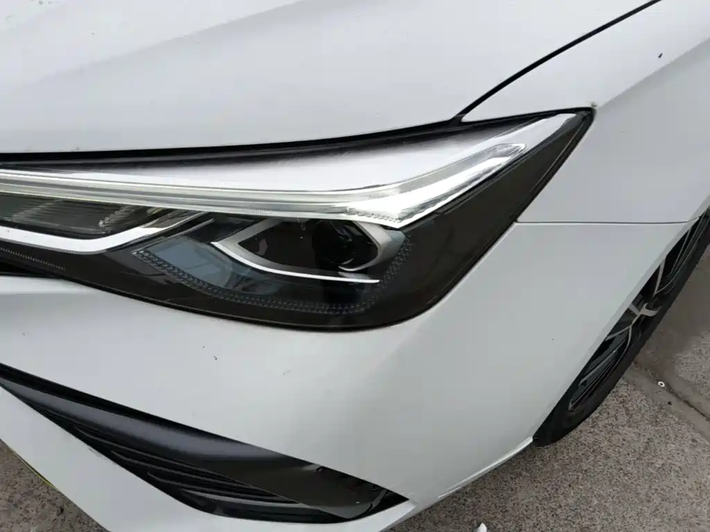 Roewe i5 — миниатюра 24