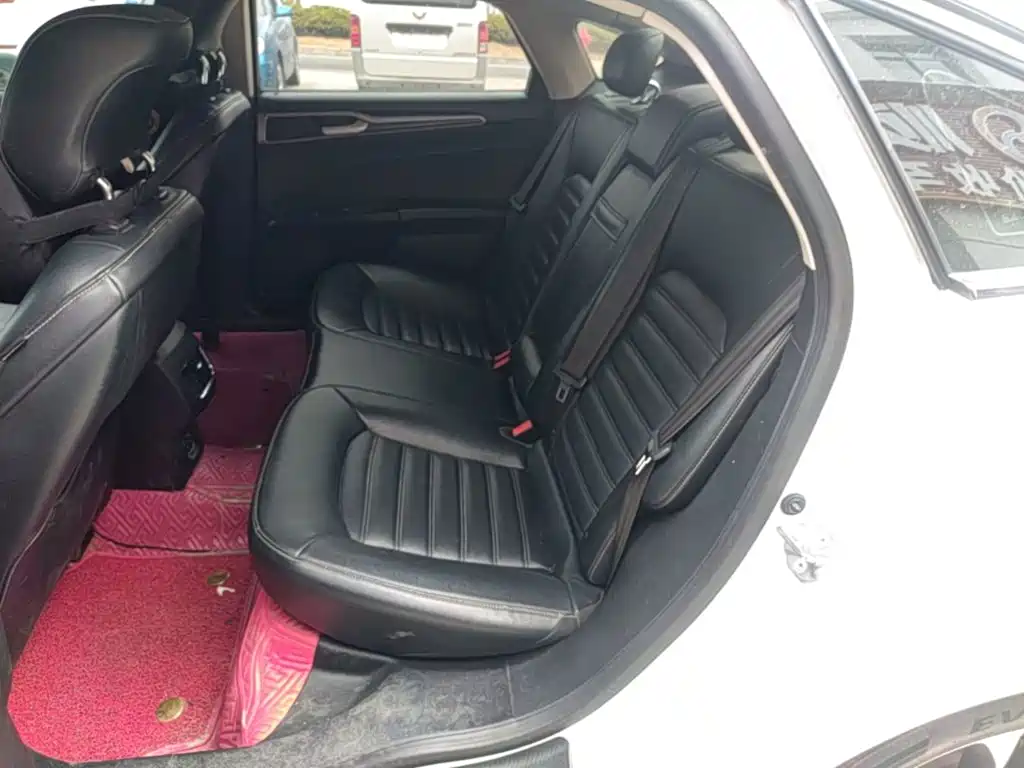 Ford Mondeo — миниатюра 17