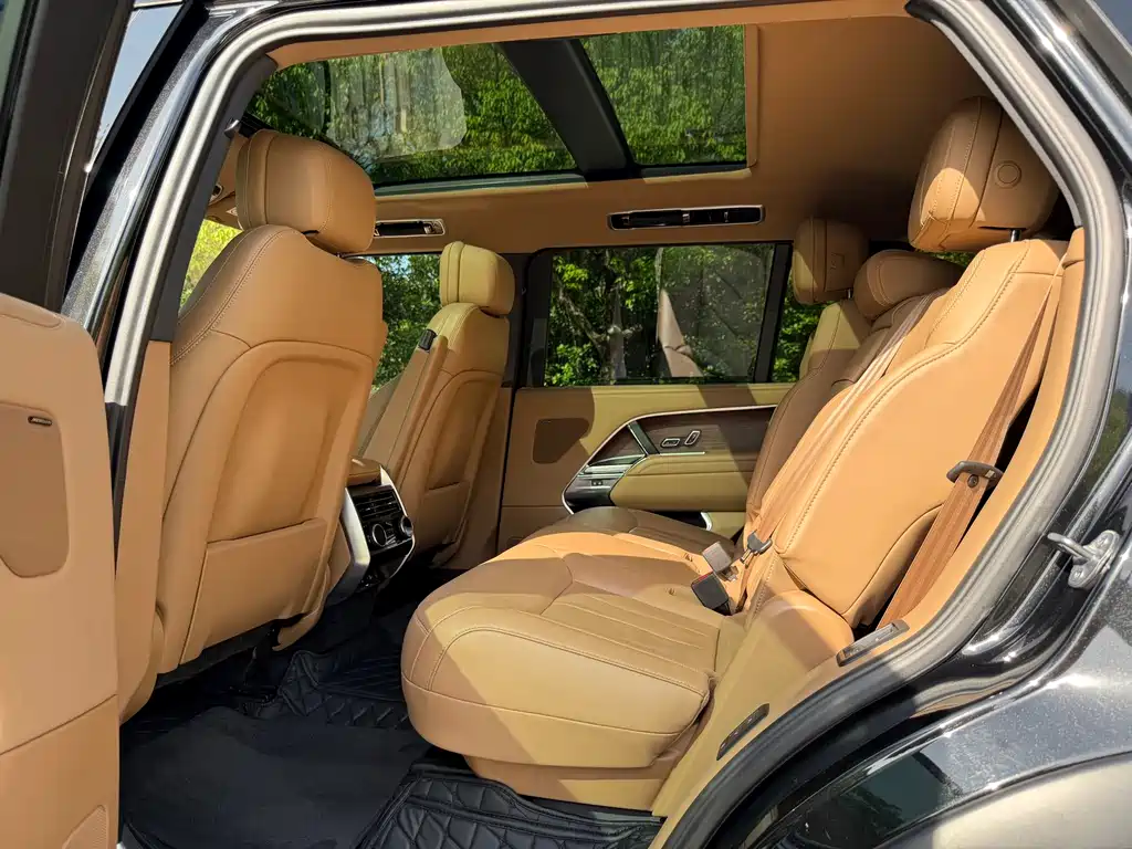 Land Rover Range Rover — миниатюра 4