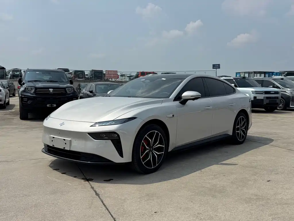 Dongfeng eπ007