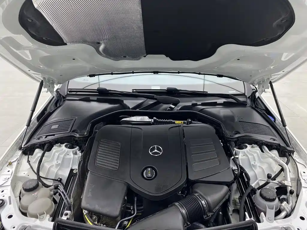 Mercedes-Benz C-Class — миниатюра 8