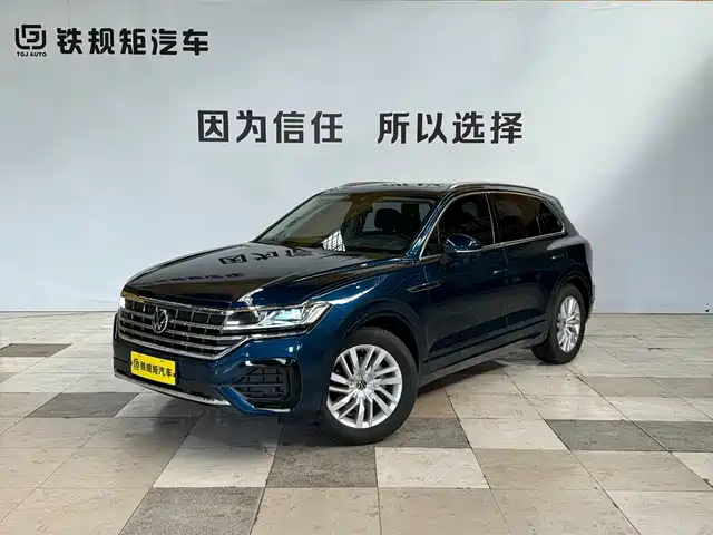 VOLKSWAGEN TOUAREG