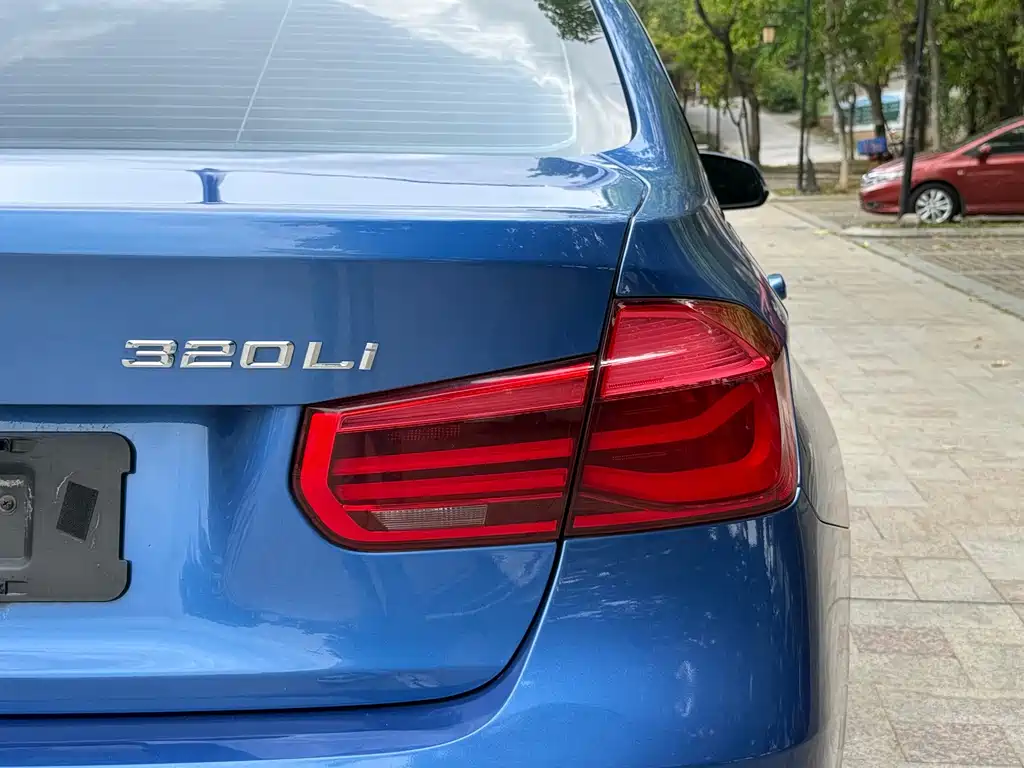 BMW 3 Series — миниатюра 18