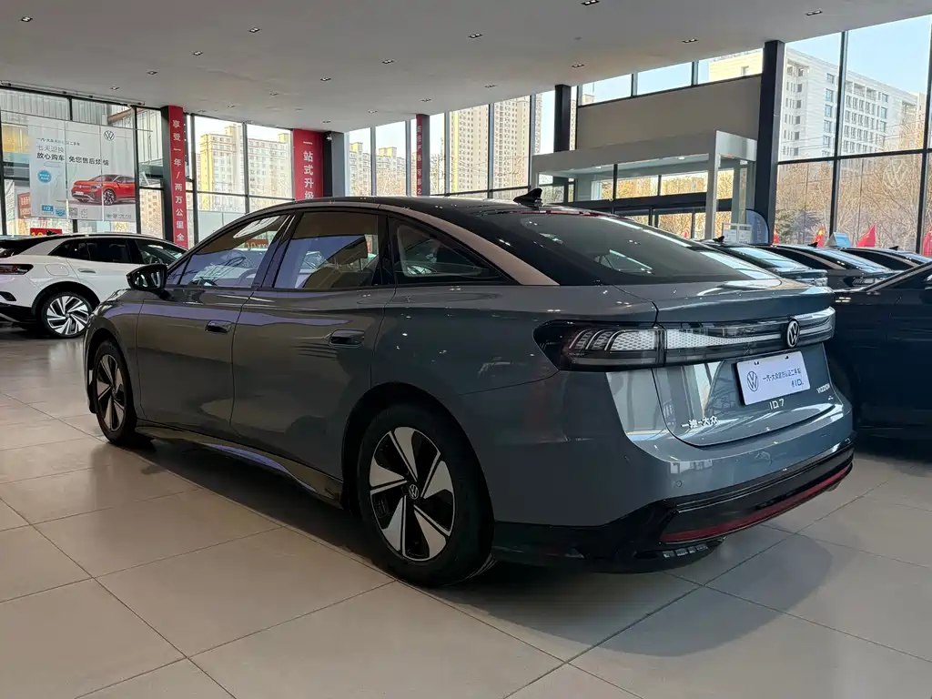 VOLKSWAGEN ID.7 VIZZION