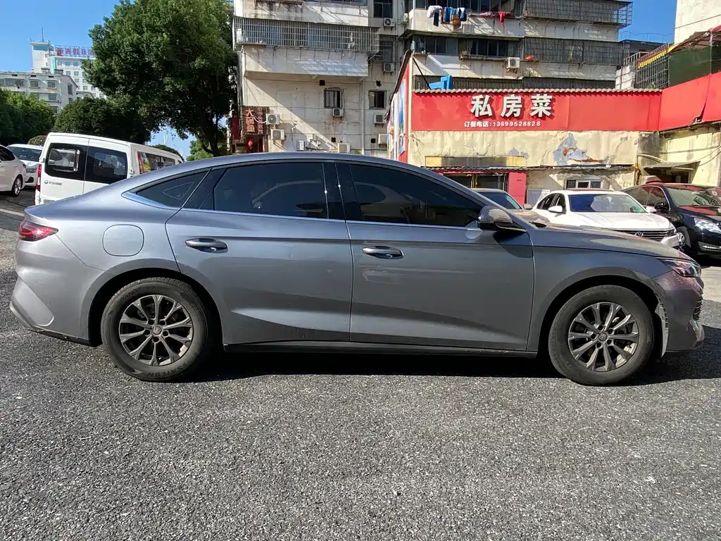 BYD Qin L — миниатюра 5
