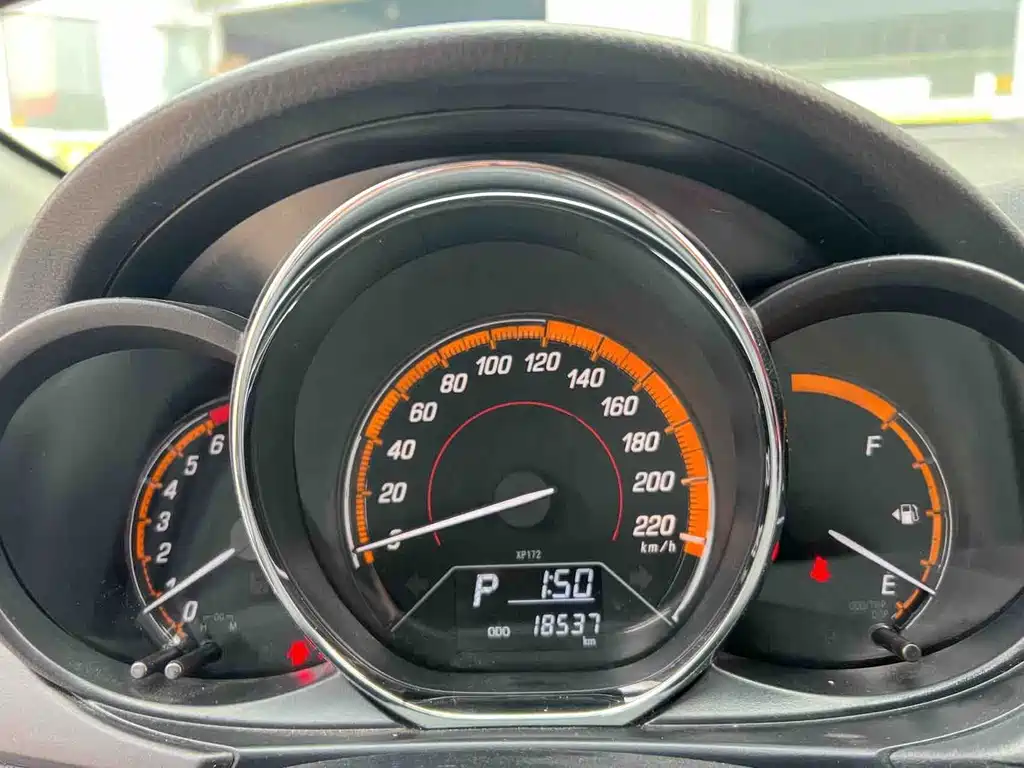 Toyota Yaris L — миниатюра 15