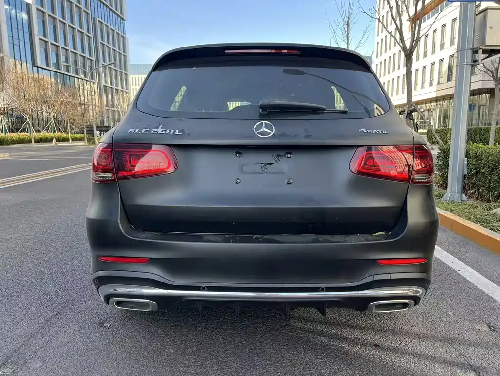 MERCEDES-BENZ GLC