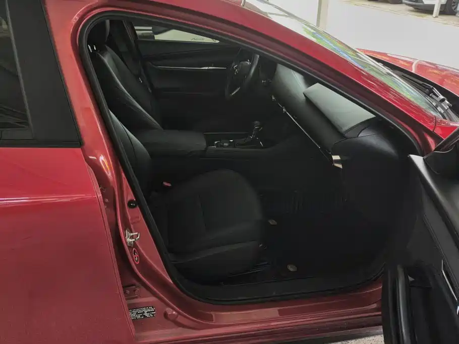 Mazda 3 Axela — миниатюра 8