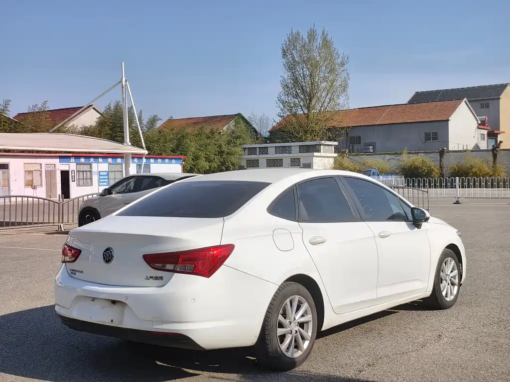 Buick Verano 2018 15S AT Lead