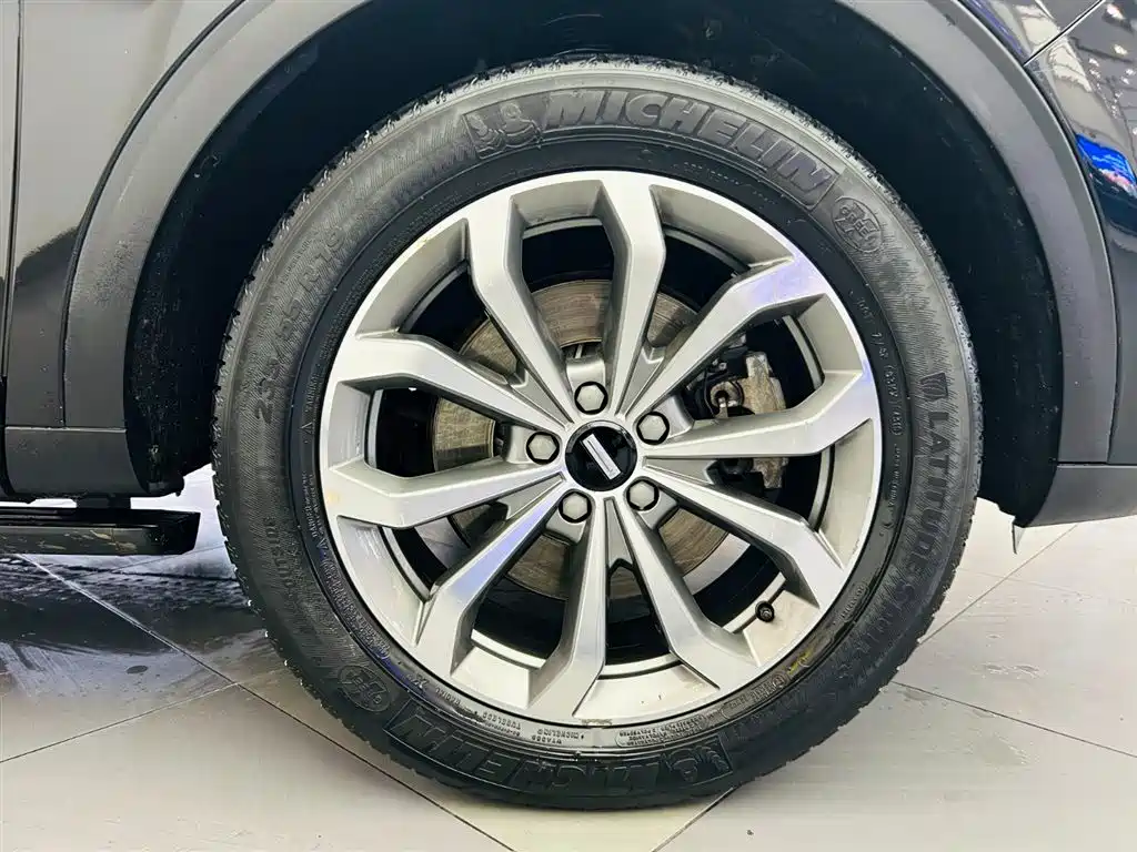 WEI PAI WEI BRAND VV6