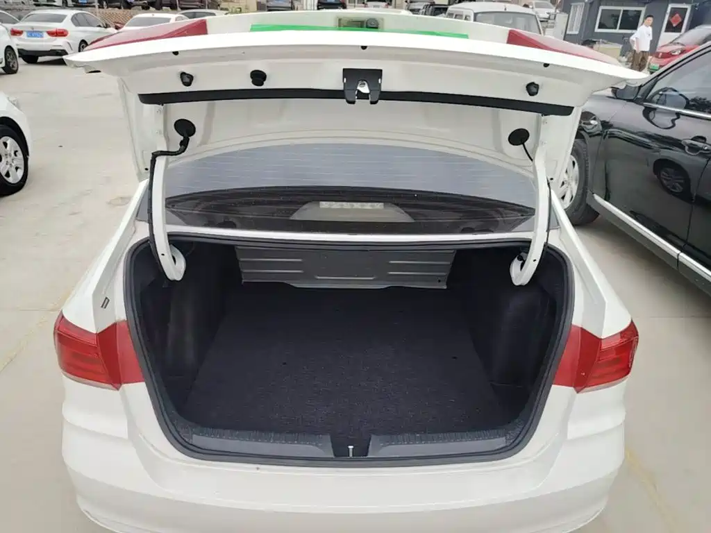 Volkswagen Santana — миниатюра 19