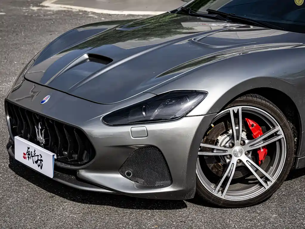 Maserati GranTurismo 2013 4.7L Sport F1