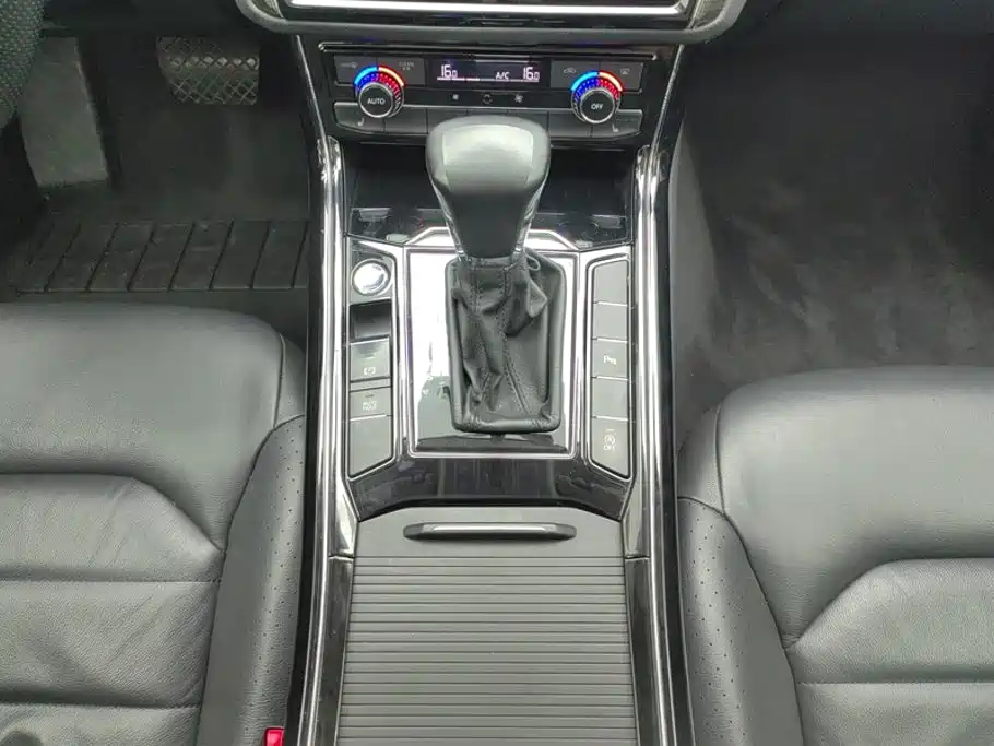 Volkswagen Phideon — миниатюра 16