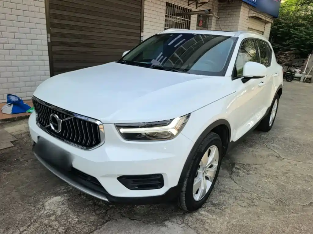 Volvo XC40 — миниатюра 2