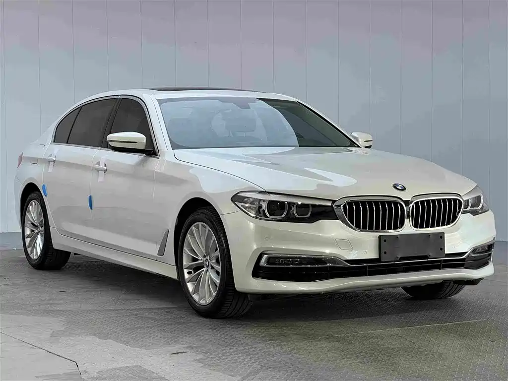 BMW 5 Series — миниатюра 2