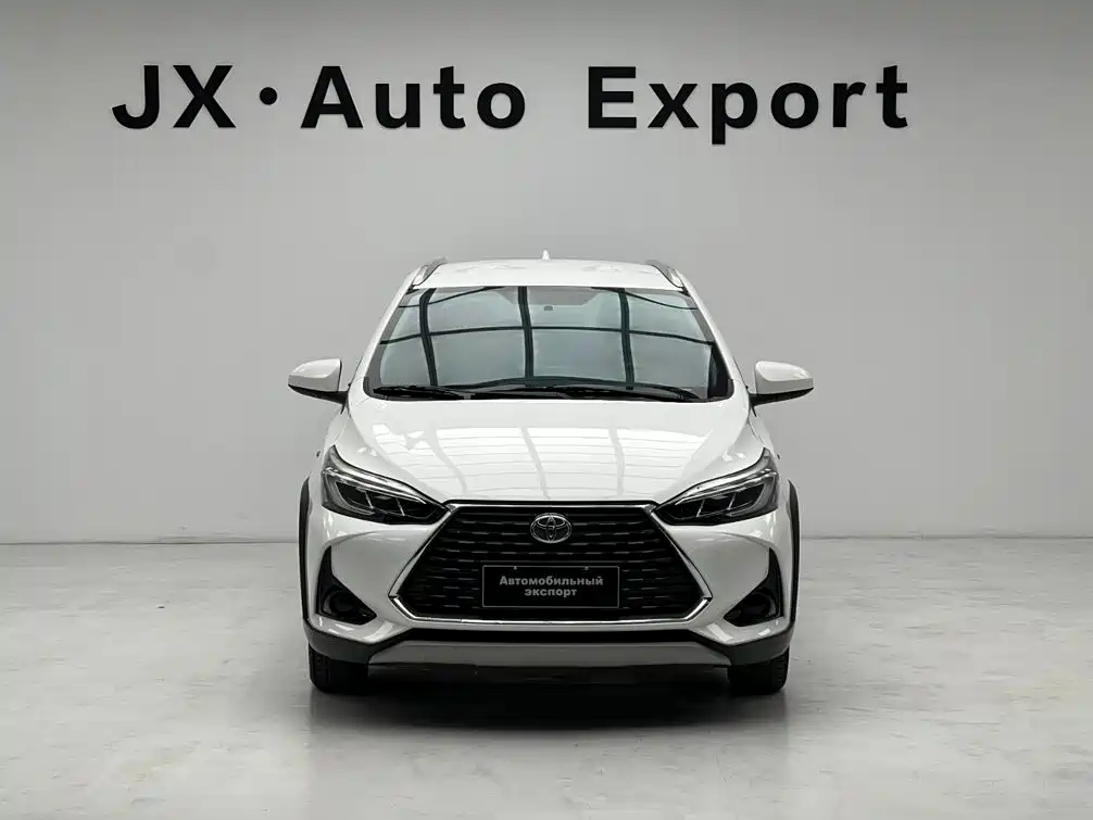 Toyota Yaris L — миниатюра 2
