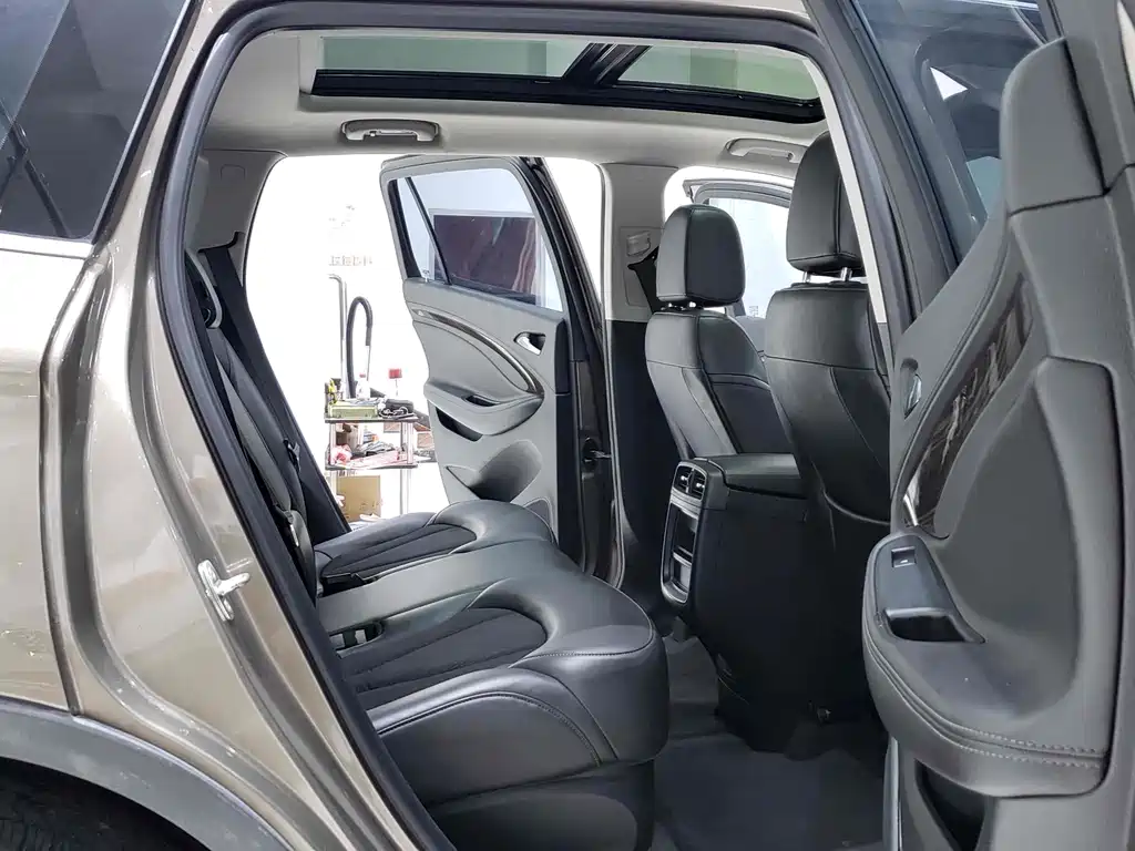 Buick Envision Plus — миниатюра 10