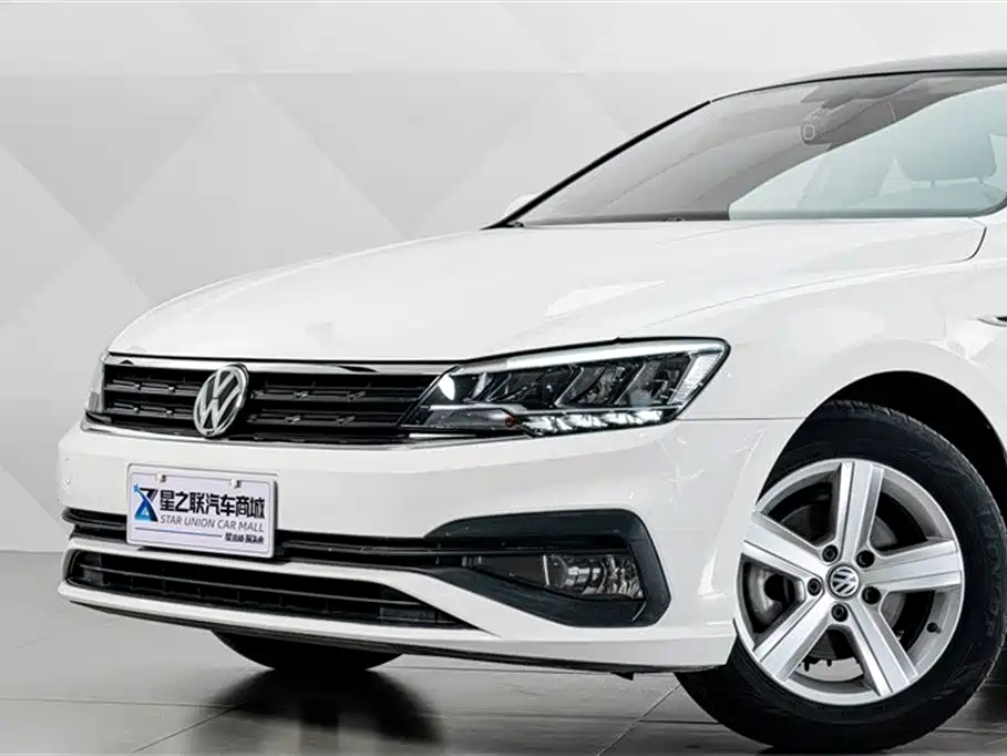 Volkswagen Lamando 2019 230TSI DSG VI