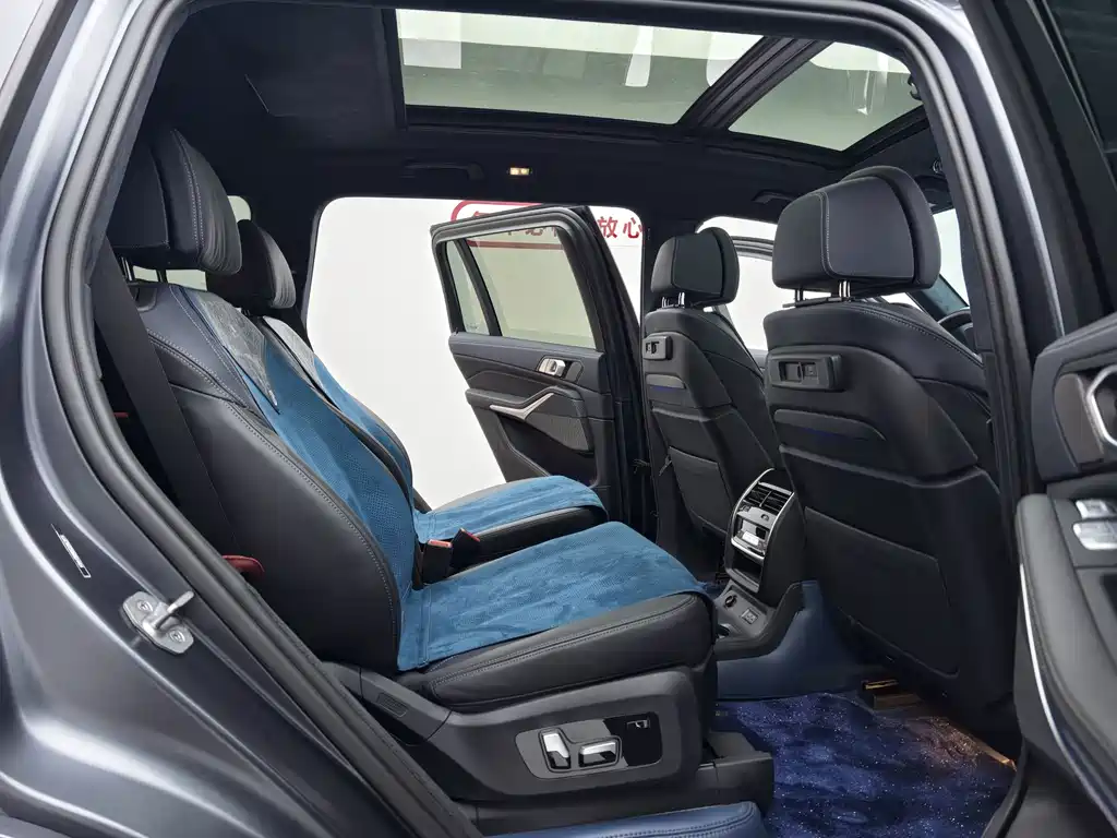 BMW X7 — миниатюра 25