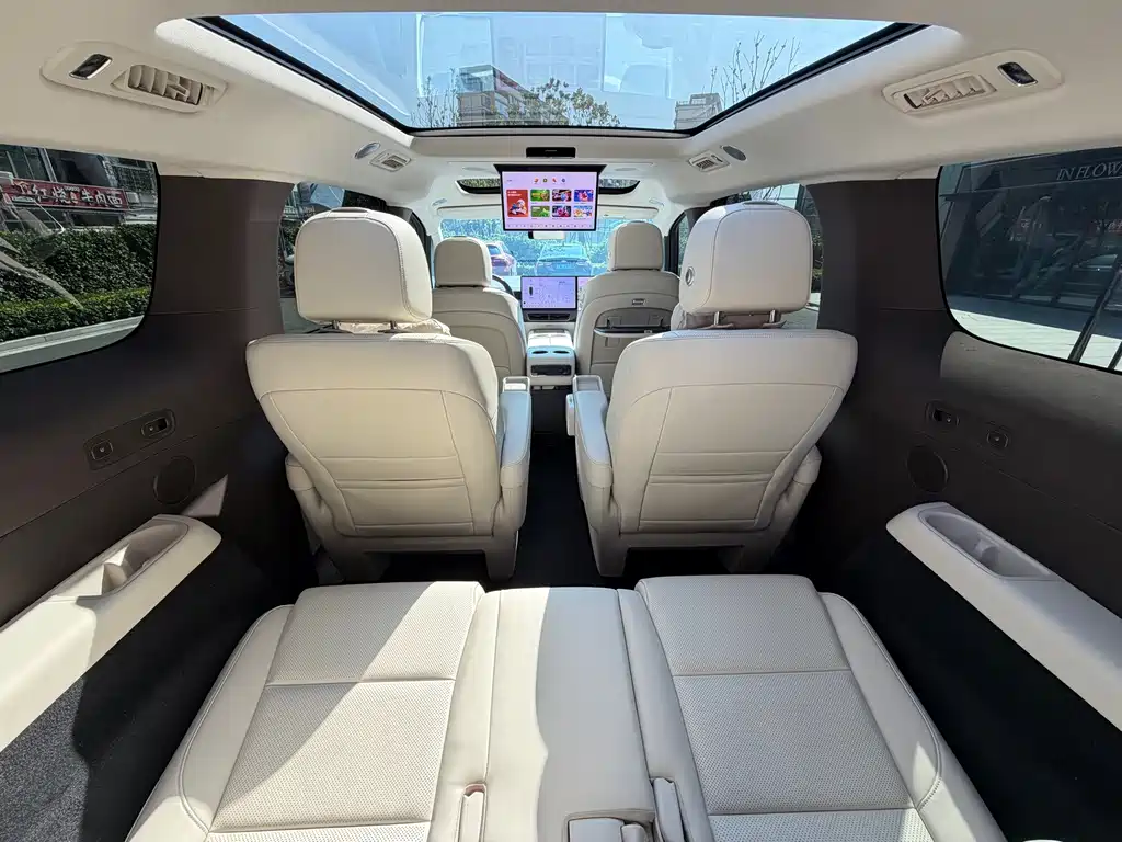 Li Auto Li MEGA — миниатюра 16
