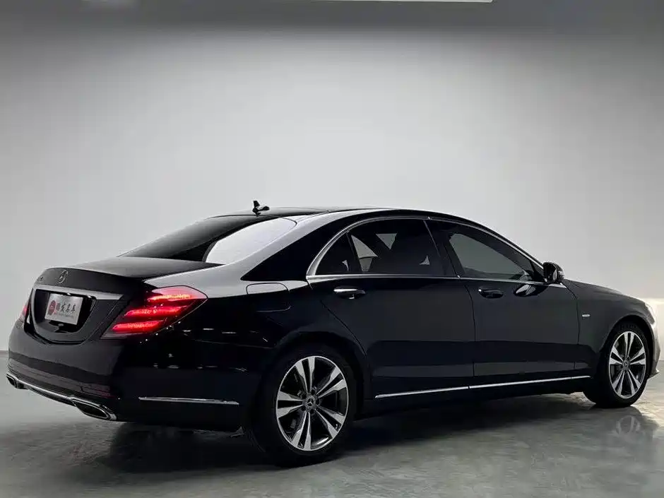 Mercedes-Benz S-Class — миниатюра 18