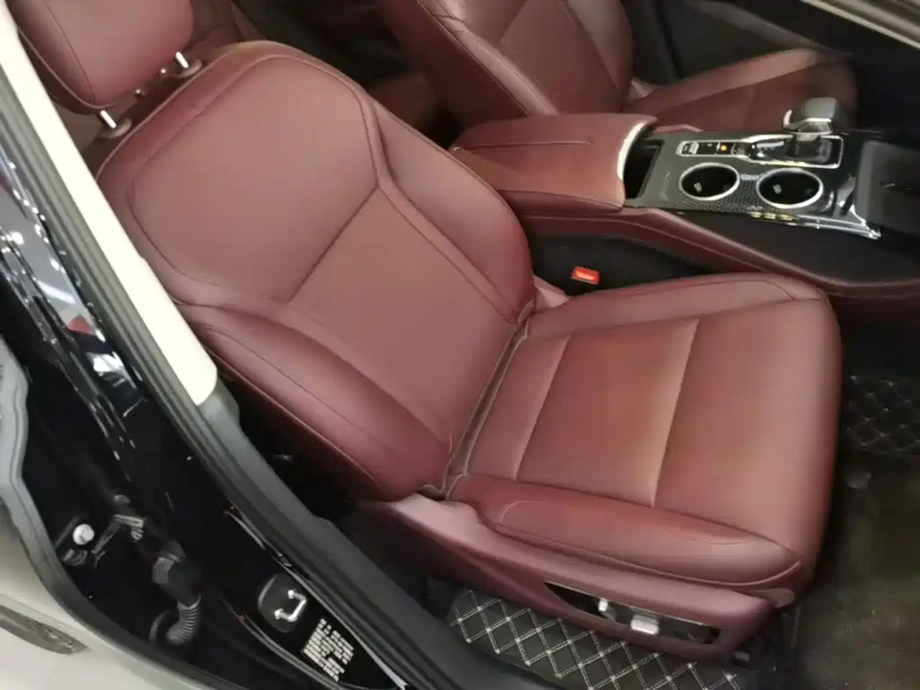 Hongqi Hongqi HS3 PHEV — миниатюра 25