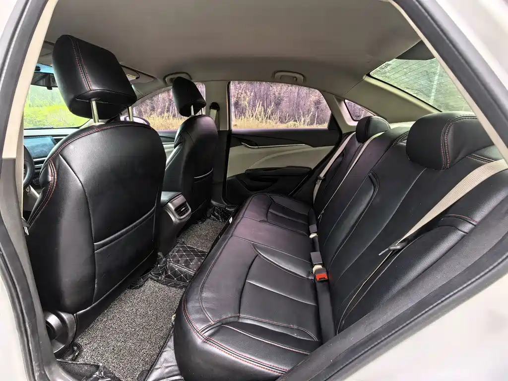 Buick Excelle — миниатюра 13