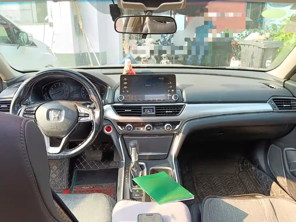 Honda Accord — миниатюра 13