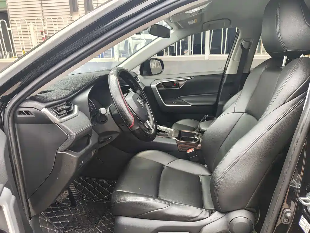 Toyota Wildlander — миниатюра 12