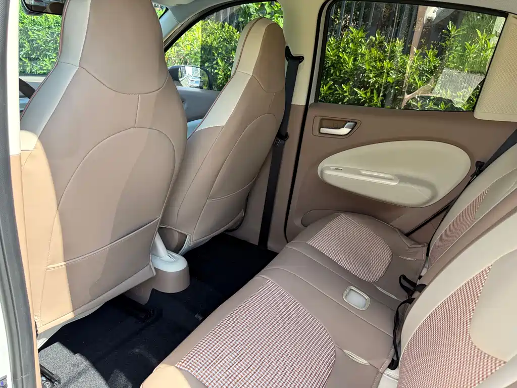 Wuling MINIEV — миниатюра 8