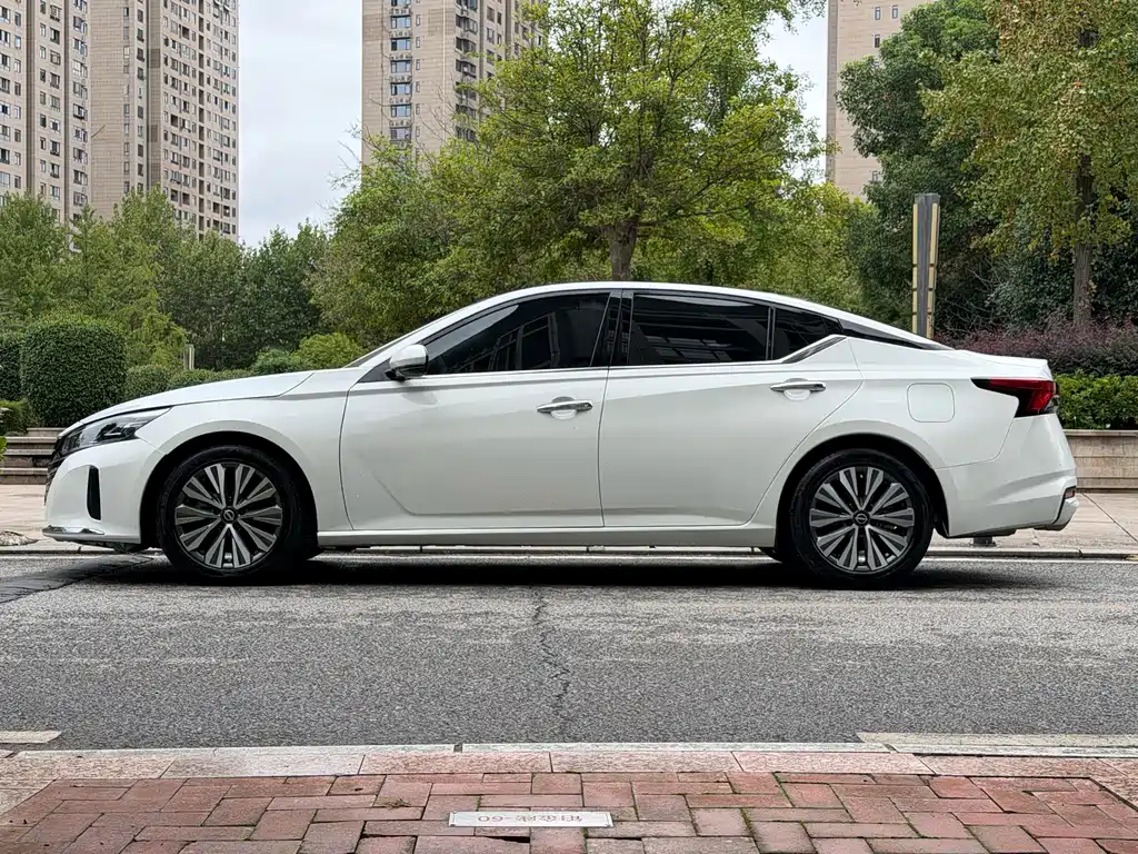 Nissan Teana — миниатюра 7