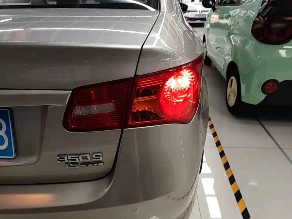 Roewe 350 — миниатюра 8