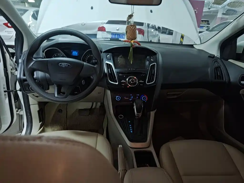 Ford Focus — миниатюра 5