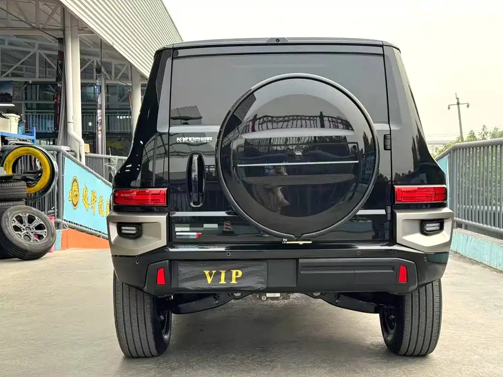 TANK TANK 700 NEW ENERGY