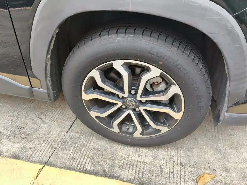 Toyota Frontlander — миниатюра 8