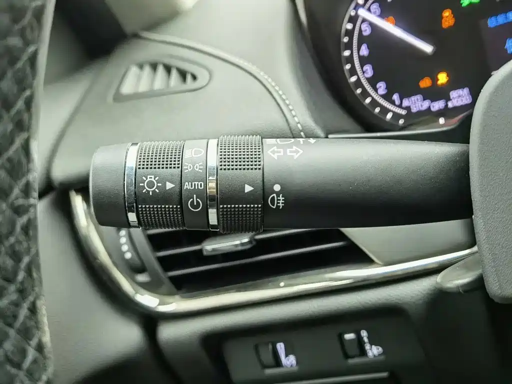 Cadillac ATS-L — миниатюра 21