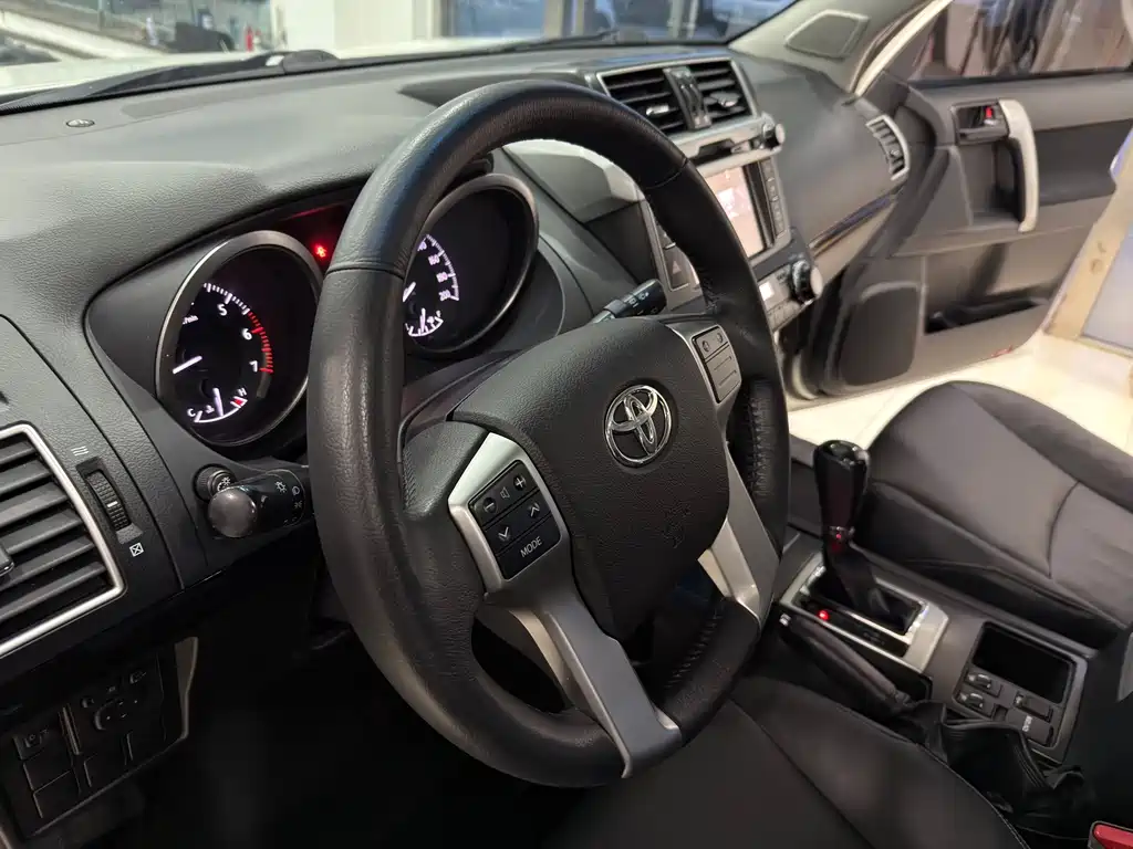 Toyota Prado — миниатюра 10