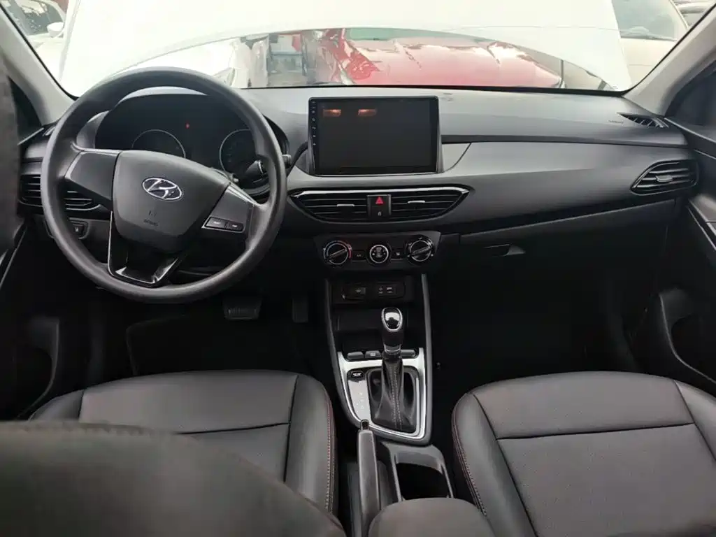 Hyundai Elantra — миниатюра 10