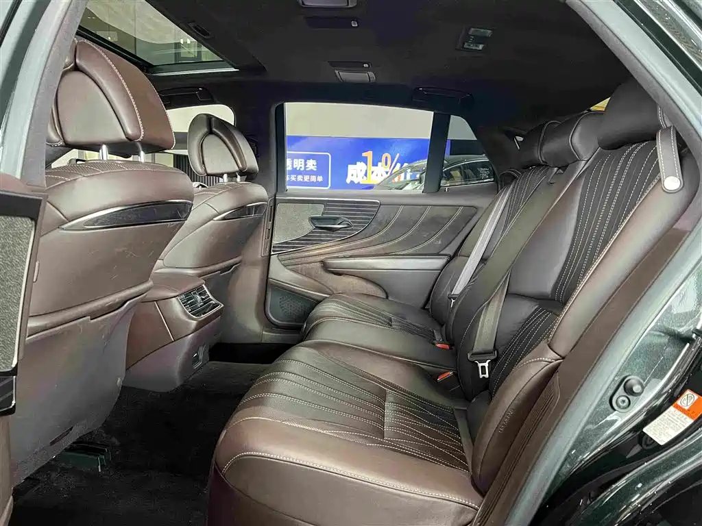 Lexus LS — миниатюра 3
